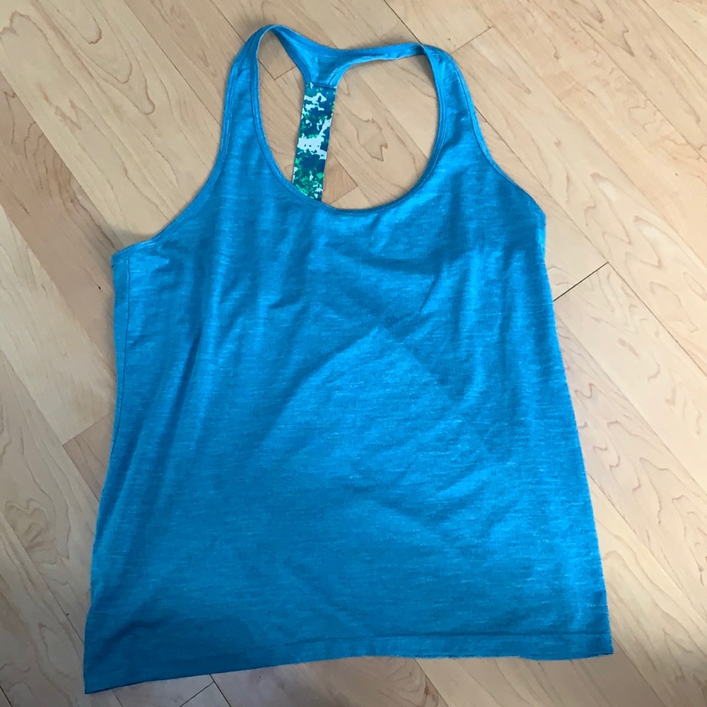 Old navy activewear racer back tank! Size L